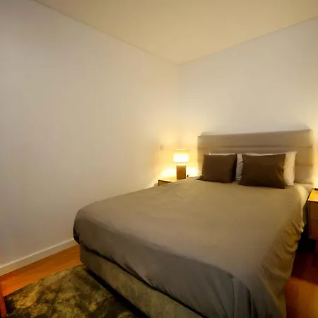 Feel So Good With Sea View & Jacuzzi Apartment *