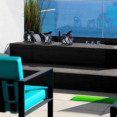 Feel So Good With Sea View & Jacuzzi Apartment