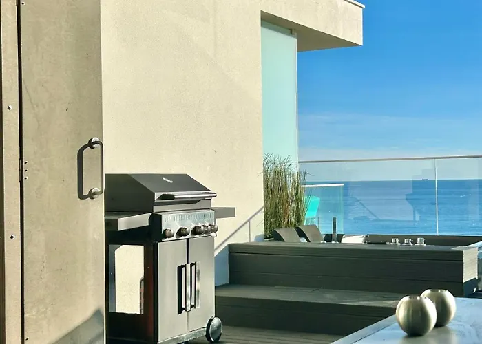 Feel So Good With Sea View Hot Tub Daire Sesimbra